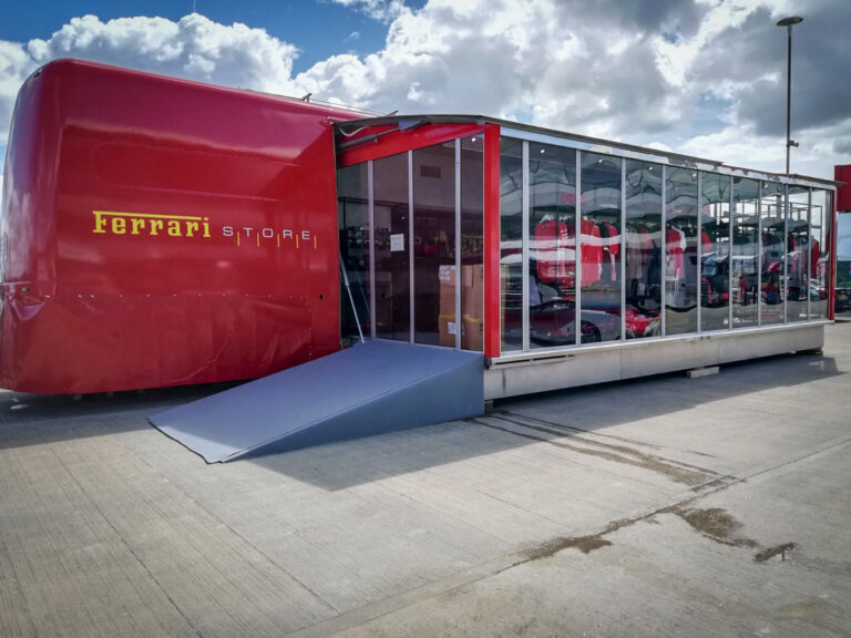 Circuito di Silverstone Ferrari Store