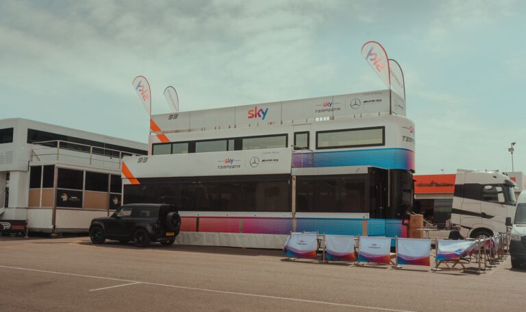 Cesaro Group | Cesaro_Group_Event_Road_Truck_Brands_Hatch_Silverstone_Magny_Cours_2022(1)