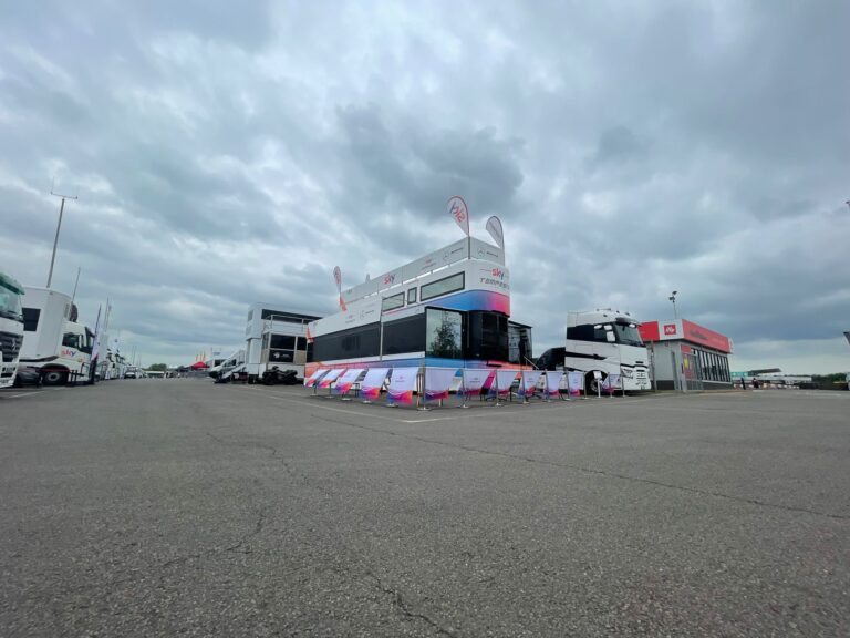 Cesaro Group | Cesaro_Group_Event_Road_Truck_Brands_Hatch_Silverstone_Magny_Cours_2022(3)