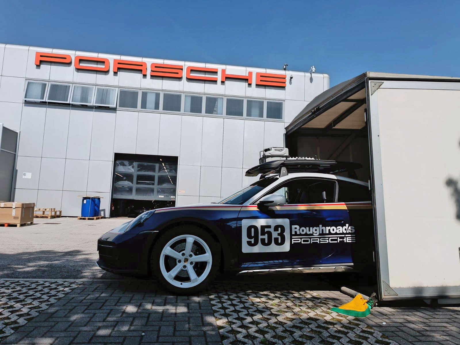 Cesaro Group | Cesaro_Group_Trasporto_Porsche(1)